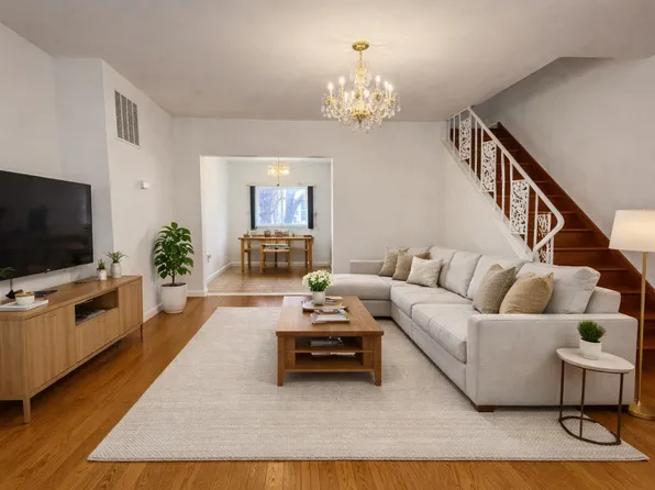 2707 S 9th St, Philadelphia, PA 19148