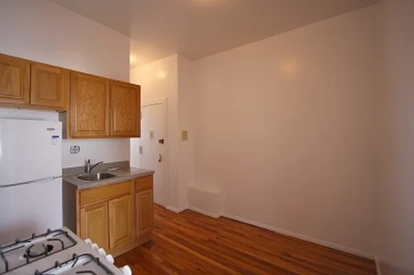 Rented by Citi Habitats | media 15