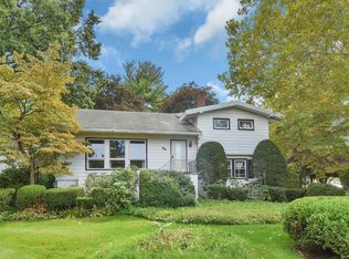 86 Tenafly Rd, Tenafly, NJ 07670