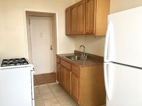 5th image of 360 E 31st St APT 4G