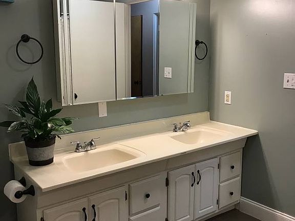 4th image of 4109 Barbara Ln