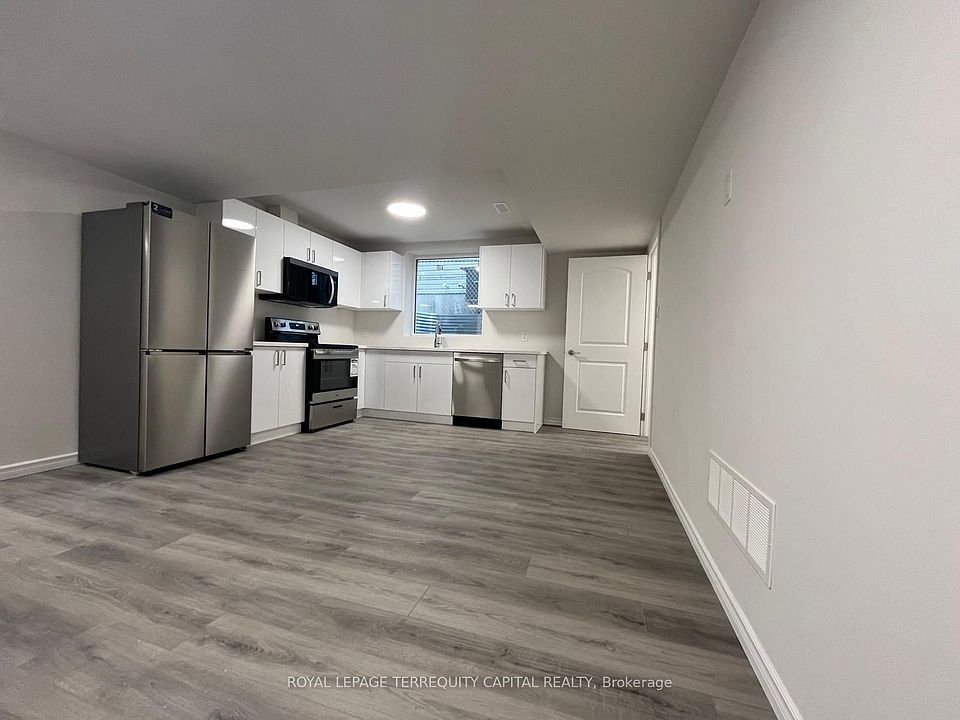 1st image of 1416 Maple Rd #2