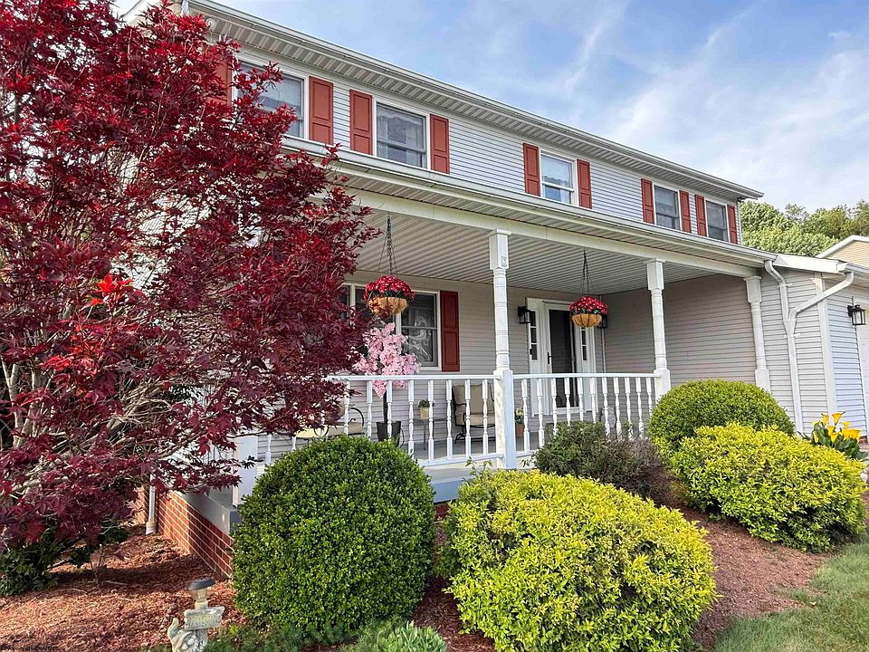 1st image of 280 Deerfield Cir