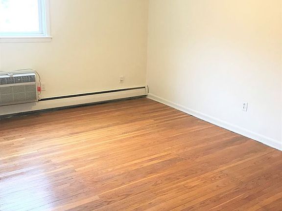 5th image of 570 N 23rd St #8884546