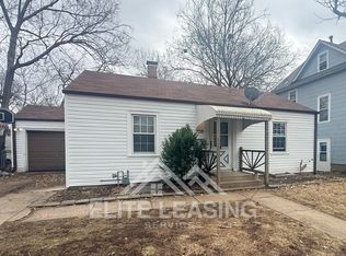 728 SW Lindenwood Ave, Topeka, KS 66606