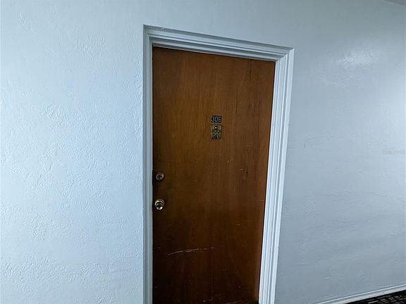 3rd image of 11447 Park Blvd APT 306