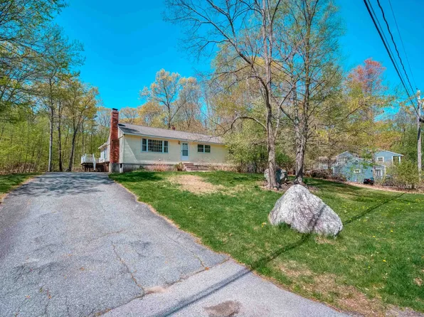 9 Old Coach Road, Atkinson, NH 03811