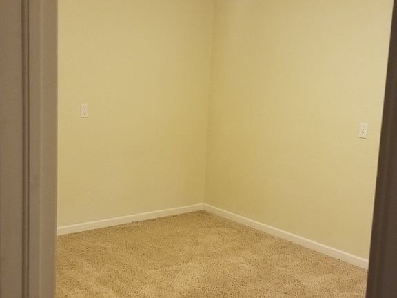 3rd image of 911 Gibbon St #22