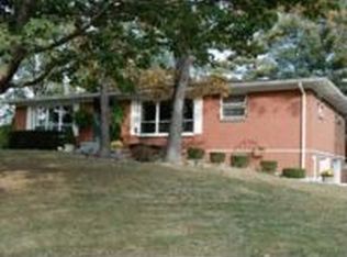 5702 Hobbs Dr, Anderson, IN 46013