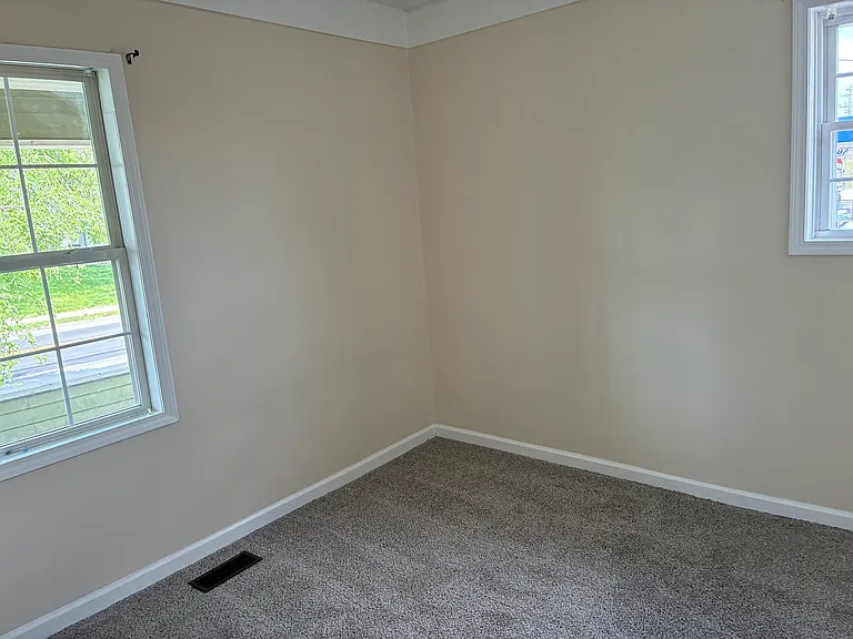 1005 King Ave — Photo 15