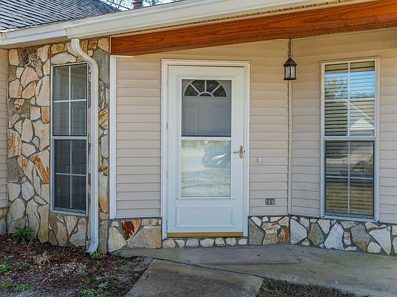 4th image of 1570 Meadowbrook Ct