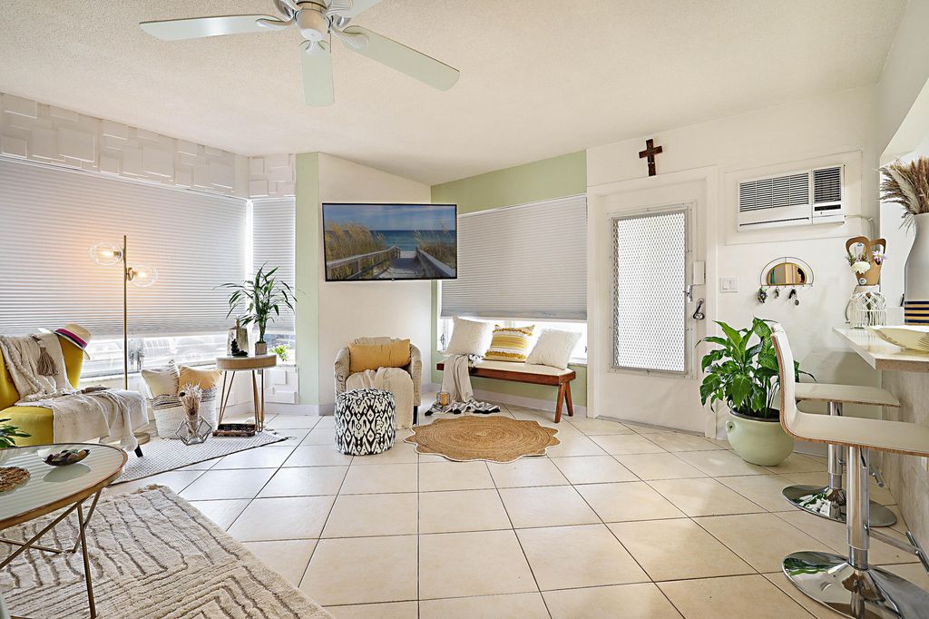 1110 N Riverside Drive #12B, photo 8