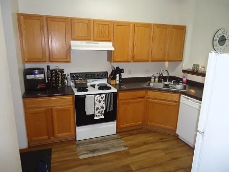 2 bed, 3.0 bath, 1671 sqft, $2,100 — Photo 3
