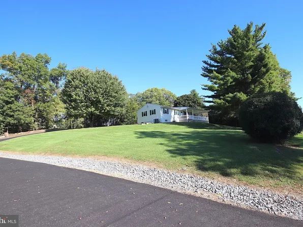 12163 Gearhart Rd, Greencastle, PA 17225