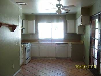 4th image of 4963 Vail Ln