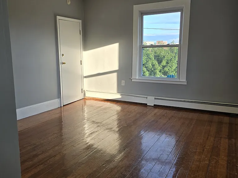 109 Orange St #3 — Photo 6