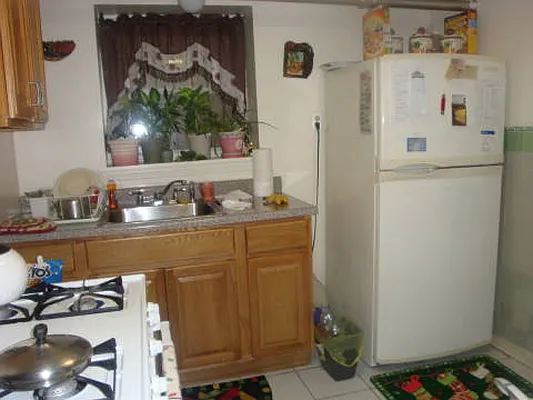 Rented by One Realty Inc | media 8