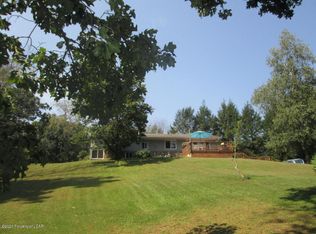 24 Confers Ln, Berwick, PA 18603
