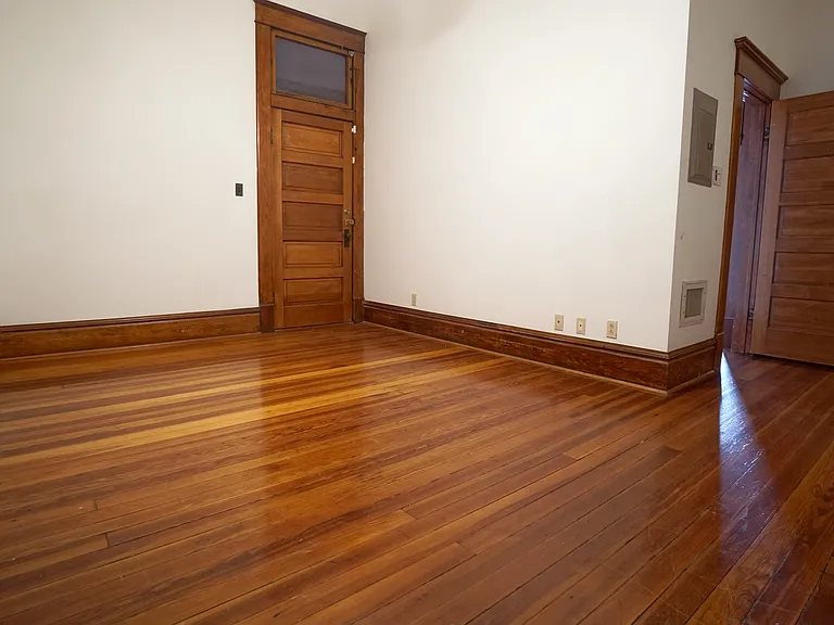 100 W Hopkins St #204 — Photo 7
