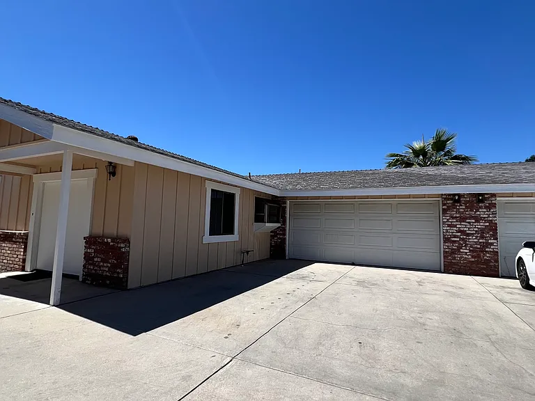 9208 Langdon Ave — Photo 37