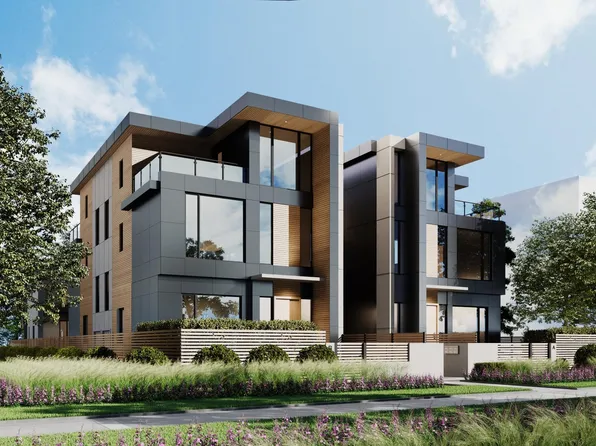 6898 Adera St #2, Vancouver, BC V6P 5B9