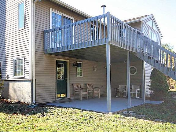 4th image of 11 Almond Dr