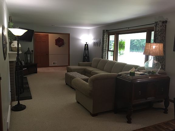 3rd image of 1356 Camille Dr SE