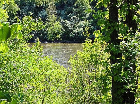 3rd image of 674 S Cygnet Lake Dr