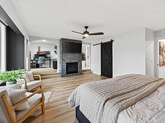 5th image of 1095 Laurel Pl