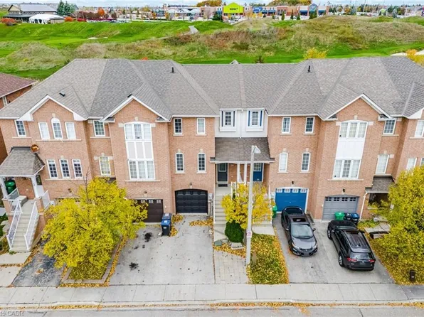 271 Richvale Dr S #38, Brampton, ON L6Z 4W6