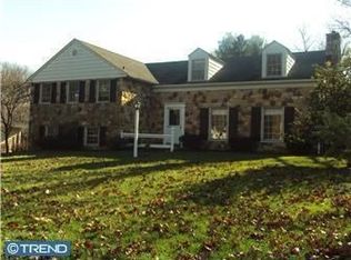 566 Richards Rd, Wayne, PA 19087