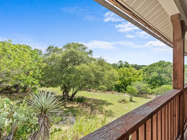 320 Spicer Loop, Kerrville, TX 78028