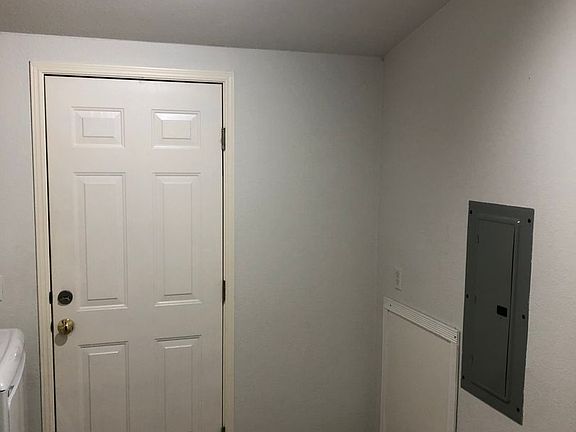2nd image of 755 SE Lacey St