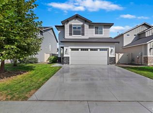 3842 W Peak Cloud Ct, Meridian, ID 83642