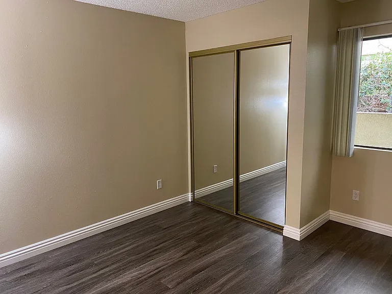 Hillcrest Palms Apartments — Photo 35