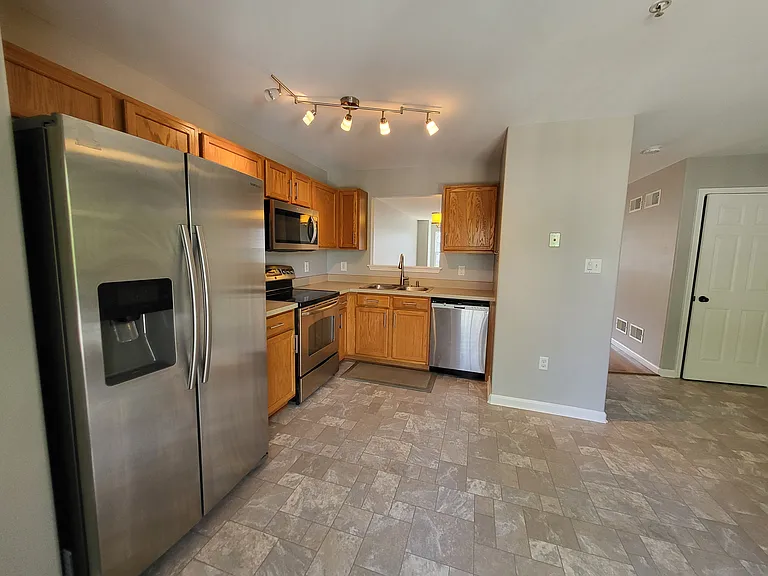 114 Vince Dr — Photo 15
