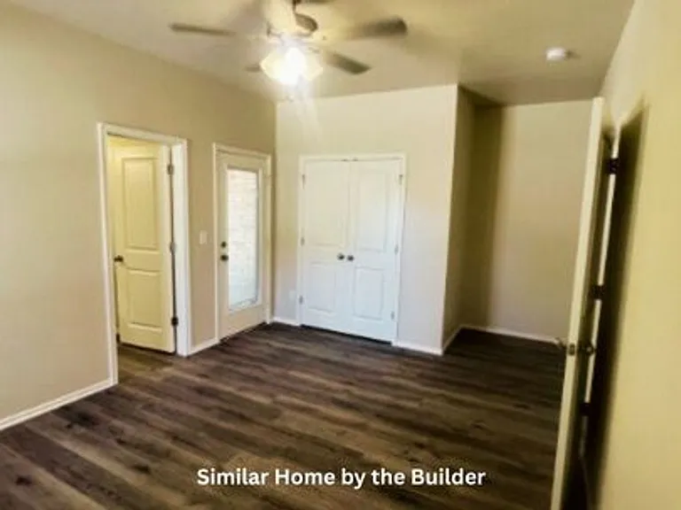 810 W Illinois Ave — Photo 6