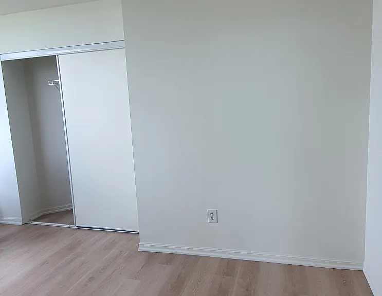 550 Webb Dr — Photo 4