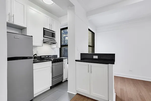 Rented by Cooper & Cooper Real Estate | media 12