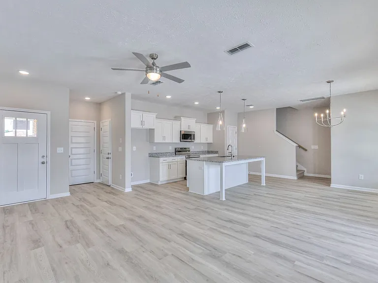 22 Hardwood Rd — Photo 6