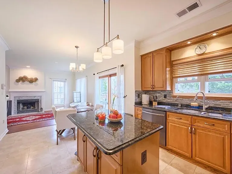 46554 Cedarhurst Dr — Photo 12