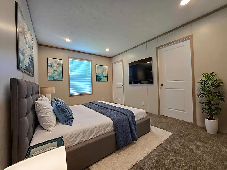 29800 Guilford Cir #109 — Photo 12