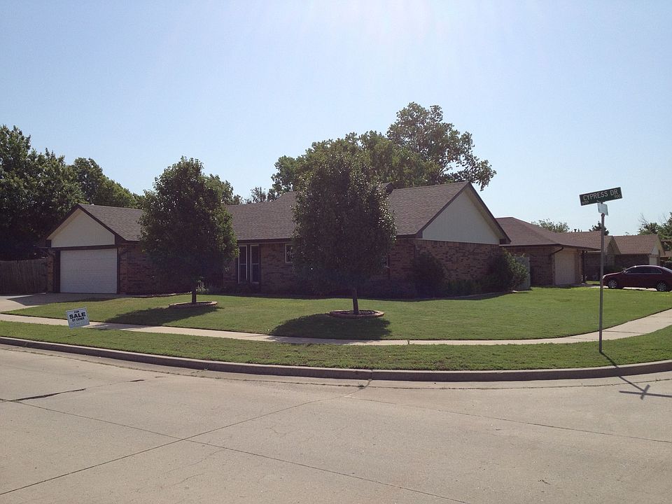 1st image of 628 Cypress Dr