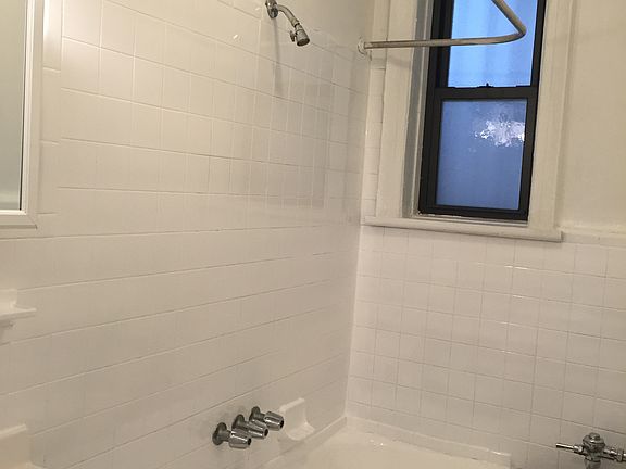 5th image of 645 Ocean Ave APT C8