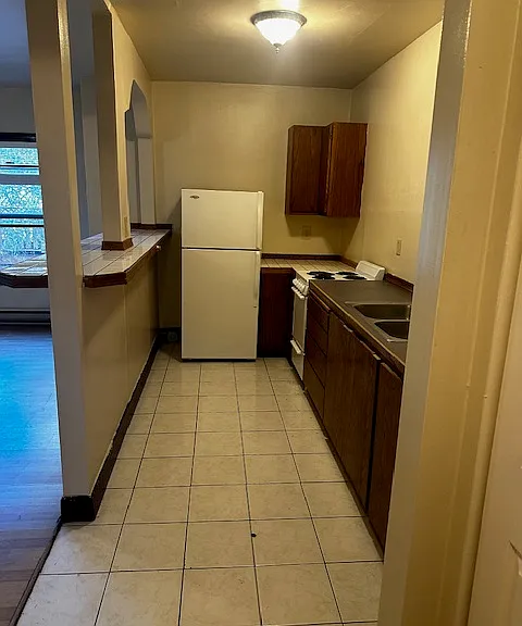 The Travis Apartments — Photo 23