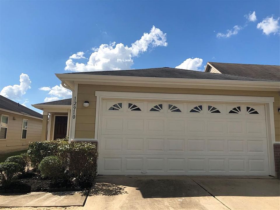 1st image of 12910 Regal Oaks Bend Ln