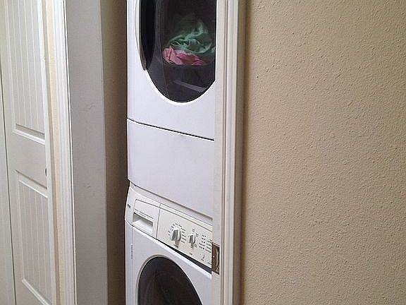 Unit A - Washer/Dryer