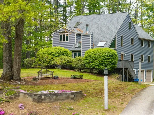 8 Seasons Lane, Londonderry, NH 03053