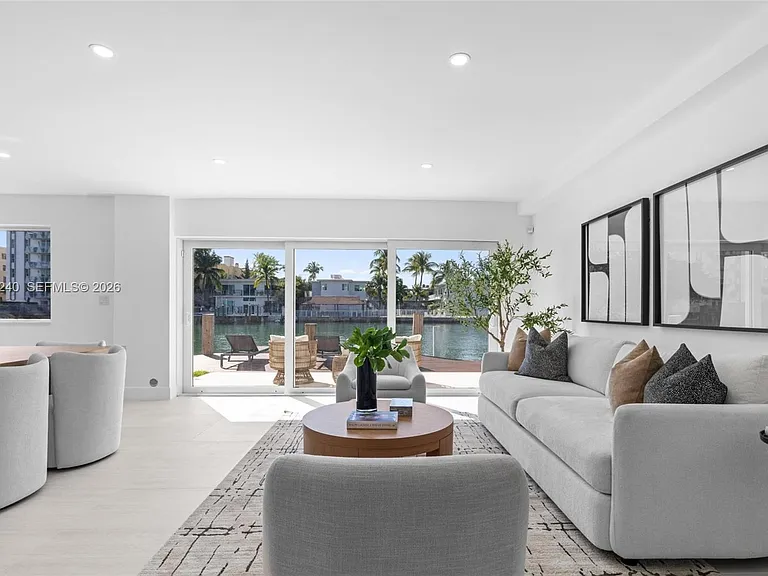 7286 Gary Ave — Photo 8