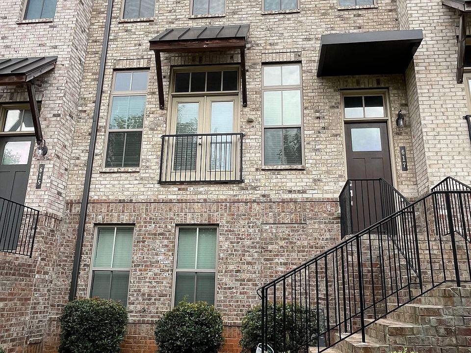 1st image of 617 Harrington Hls